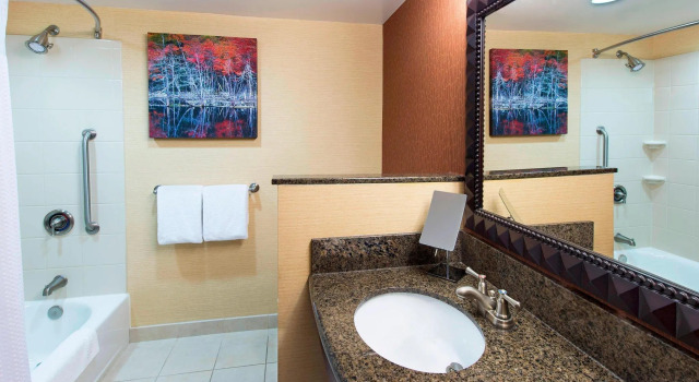 Четырёхместный номер Standard Courtyard Marriott Lake Placid