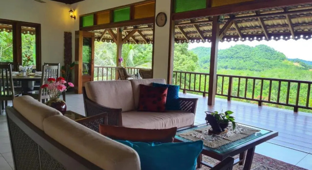 Вилла Deluxe Romantic Tropical Retreat with Sunset & Rice Field Views