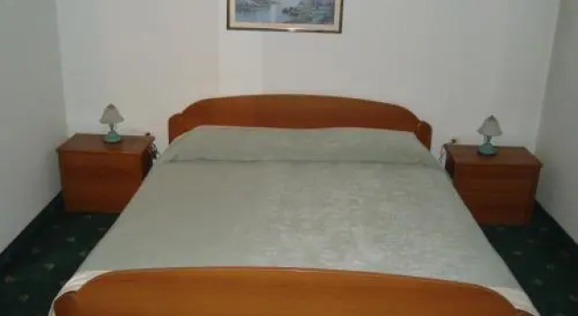 Hotel Park Livno, Забронировать Отель Ливно Федерация Боснии и Герцеговины