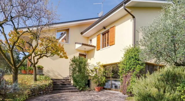 Коттедж Modern Holiday Home in Marciaga With Garden