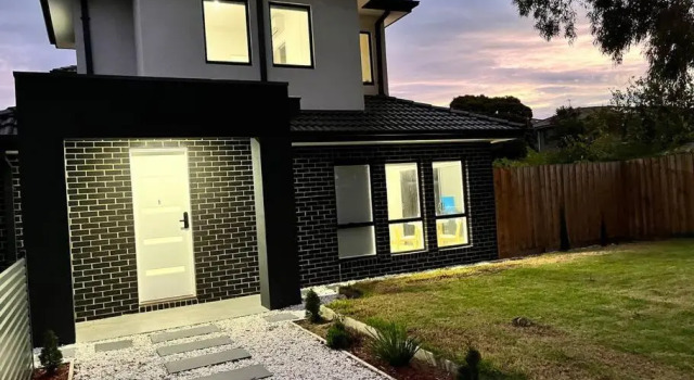 Brand New Modern 2 BR Guesthouse at Airport!