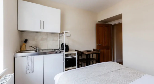 Студия Standard Warm Apartments in Queensway
