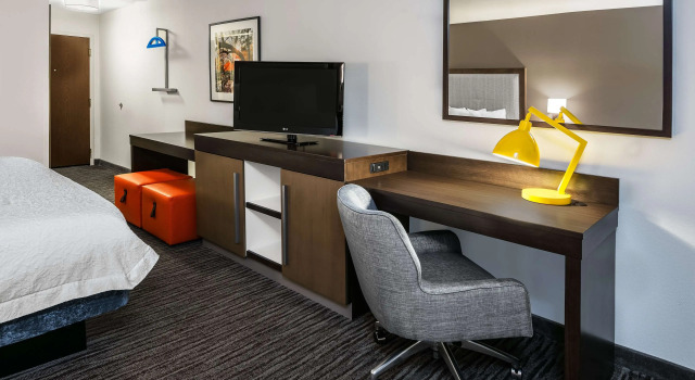 Hampton Inn & Suites San Marcos, Забронировать Отель Сан-Маркос Texas Hill Country