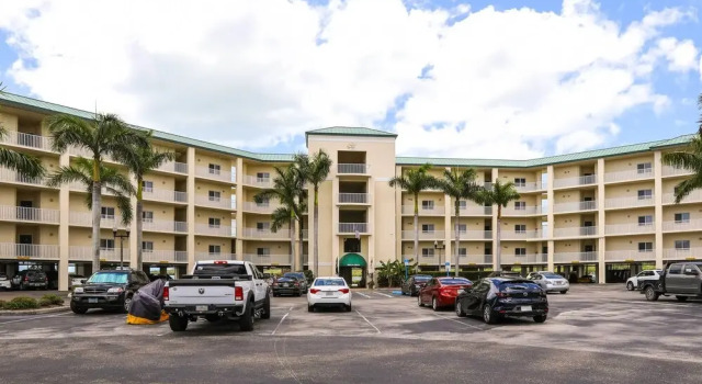 Private Balcony & Pool Access: Bayfront Retreat, Reserva ahora Apartamento San Petersburgo Condado de Pinellas