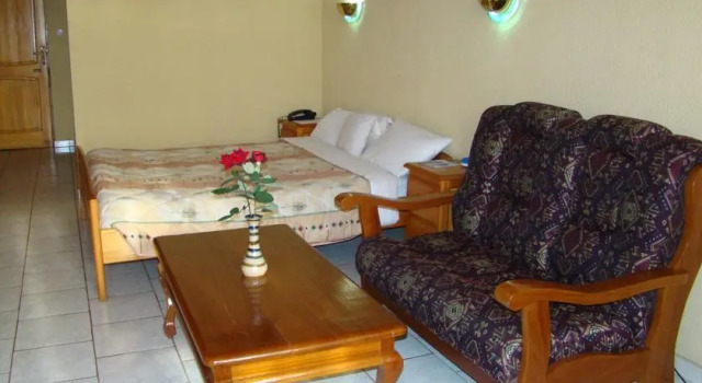 Ninzi Hill, Rezervați Hotel Kigali Nyarugenge, aproape de Inema Art Centre