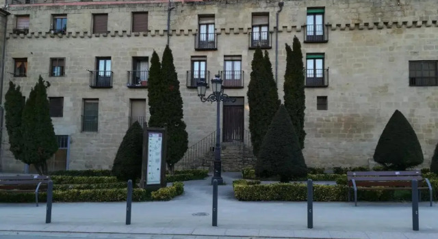 Alojamiento Santa Engracia Laguardia, Rezerwuj Hotel Hotele w Baskonia z parkingiem, Parking