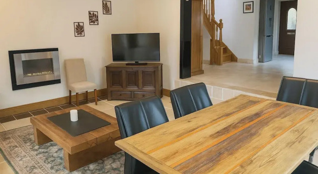 Sleeps 4 - Old Farmhouse - Near Pendle Hill, Varaa Lomakoti Mökit kohteessa Merseyside, Mökki