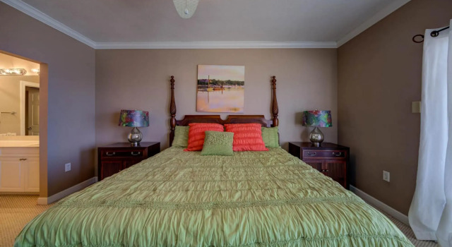Enormous Corner Unit on White Sands in Orange Beach With Indoor Outdoor Pool, Prenota Hotel Hotel a Alabama con parcheggio, Parcheggio