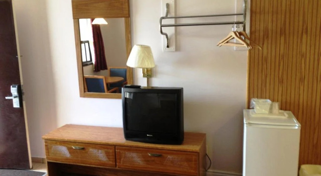 Canadas Best Value Inn, Varaa Hotelli Kitchener 