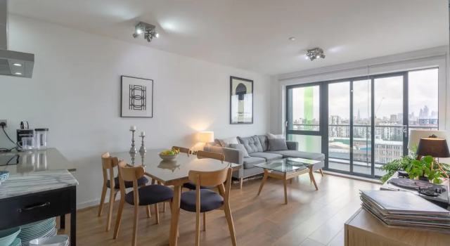 Modern 2 Bedroom Apartment With Panoramic Views, Varaa Huoneisto Asunnot kohteessa Merseyside, Huoneisto
