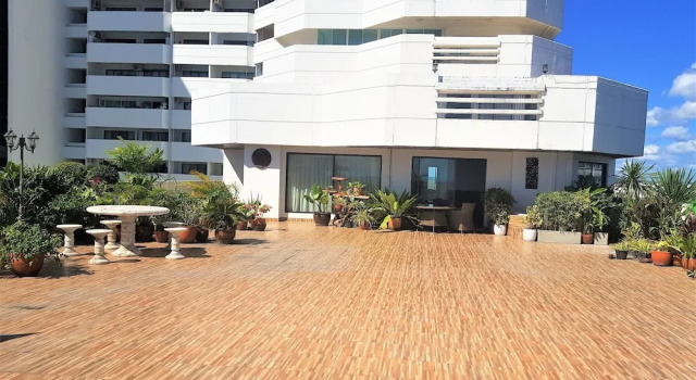 Fantastic 2 bed With Huge Balcony & sea Views, Забронировать Апартаменты/квартира Центральная Паттайя Паттайя