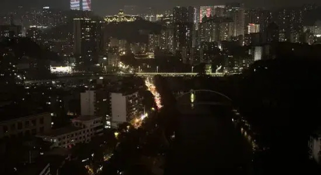 Gumoni | Lakeside See City·Munich-style High-view Hotel (Jiaxiu Tower & Qingyun Market Branch), Rezerwuj Hotel Hotele w Guiyang z parkingiem, w pobliżu Jiaxiu Tower, Parking