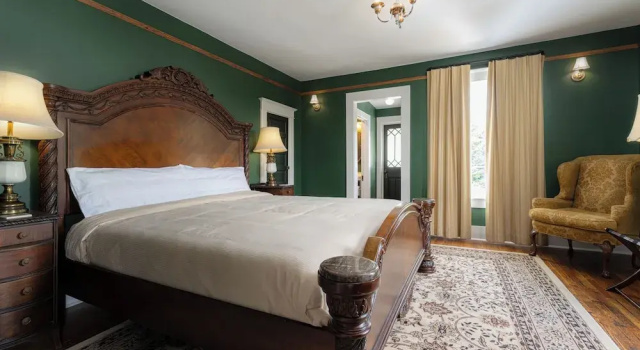 Номер Deluxe с балконом The NuWray Hotel & Carriage House