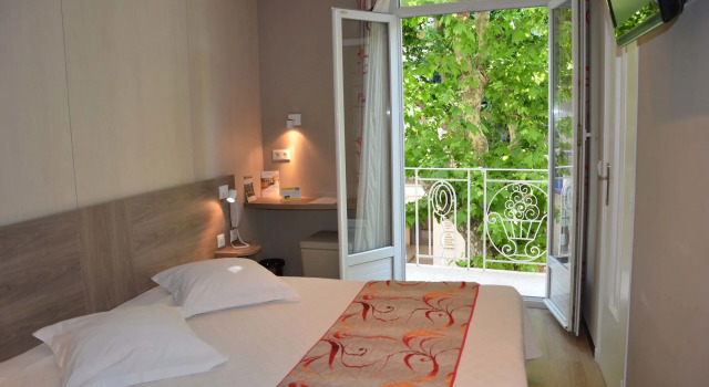 BRIT HOTEL Confort Le Revest Sainte Maxime
