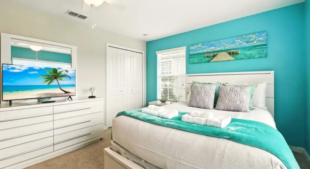 Vibrant 5BR Family Retreat in Storey Lake!, Rezerwuj Willa Kissimmee Kissimmee