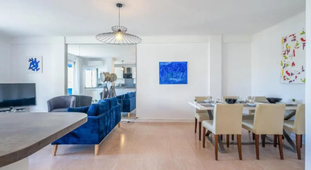 Апартаменты SERRENDY 2-bedroom apartment with terrace and parking only 100 meters
