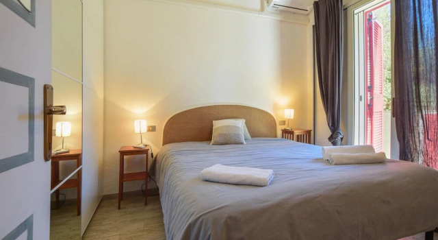 Nice Home in Capannili With Wifi and 2 Bedrooms, Rezervovat Hotel Hotely v Elba s parkováním, Parkování