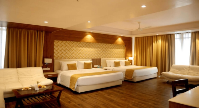 Четырёхместный семейный люкс Sarovar Portico, Somnath