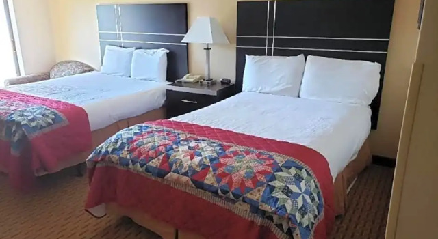 Четырёхместный номер Superior с видом на горы Chateau Resort & Conference Center
