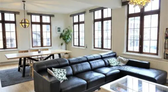 Catherina at Friday - BnB Antwerp Historic City Centre - FREE PARKING GARAGE, Забронировать Отель «постель и завтрак» Бизнес-отели Антверпена, рядом с De Wilde Zee, 4* 5*