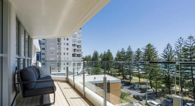 Апартаменты Cashelmara Beachfront Apartments