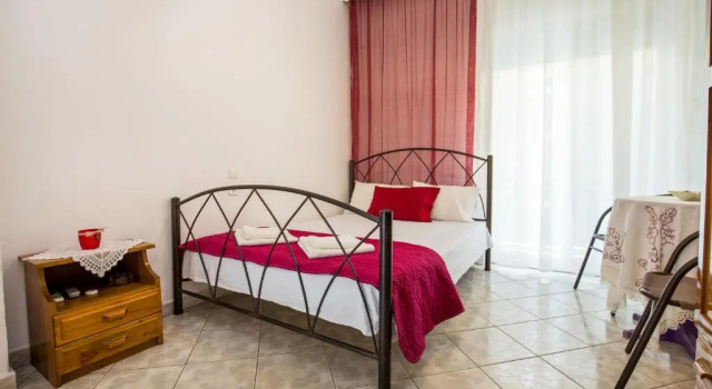 2 Venetia