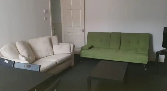 Gateshead's Amethyst 3 Bedroom Apt, Sleeps 6 Guest