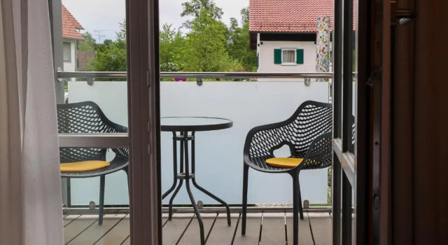 Двухместный номер Standard с балконом Sopherl am See - Frühstück auf der Seeterrasse, sehr ruhig und wunderschön am See, 3 Minuten nach Oberpfaffenhofen, viele Radtouren, Restaurants & Cafes in der Umgebung