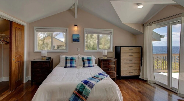 Paradise Ocean View 2 Bedroom Home by RedAwning