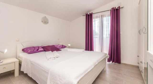 Amazing Apartment in Donje Rastane With 3 Bedrooms, Wifi and Outdoor Swimming Pool