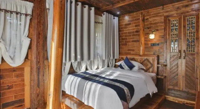 Люкс Yongshun County Furong Town Tusi Xuanfu Courtyard Waterfall Guesthouse