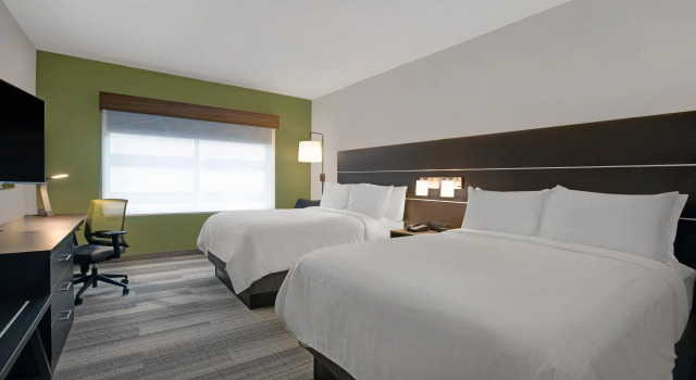 Четырёхместный люкс Holiday Inn Express - Milwaukee Downtown by IHG
