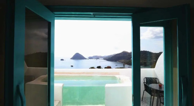 Полулюкс Loccal Collection Hotel Komodo