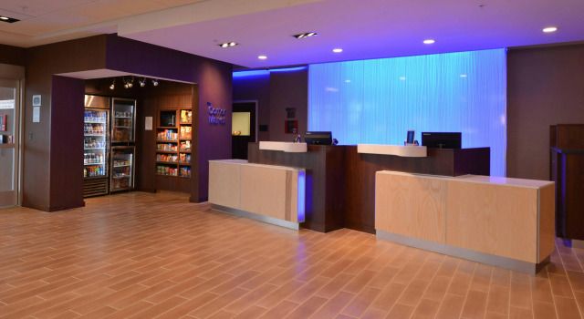 Fairfield Inn & Suites Fremont, Varaa Hotelli Hotellit Fremont aamiaisella, Aamiainen