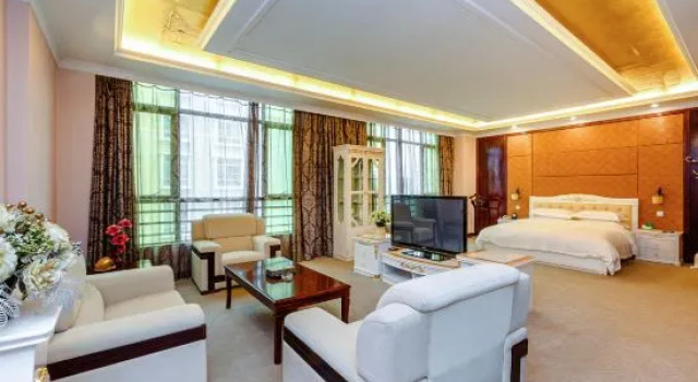 Семейный люкс Deluxe Shengjing Hotel