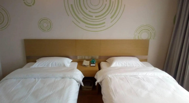 GreenTree Inn Qingdao Jiaozhou Jiaoping Road Aviation Industry Park Express Hotel