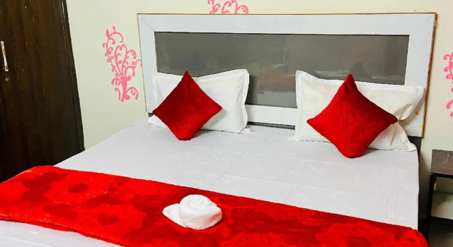 OYO Home 70156 Hotel Red Heart