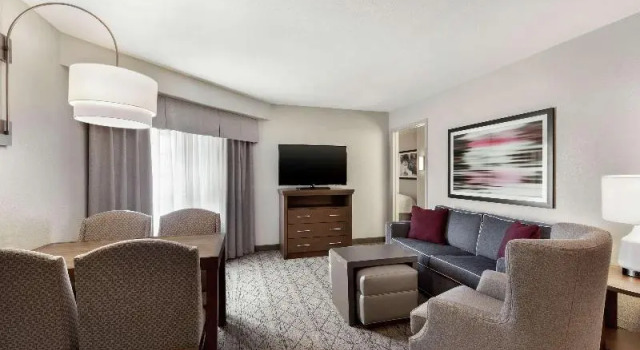 Четырёхместный номер Standard Homewood Suites by Hilton Portland Airport
