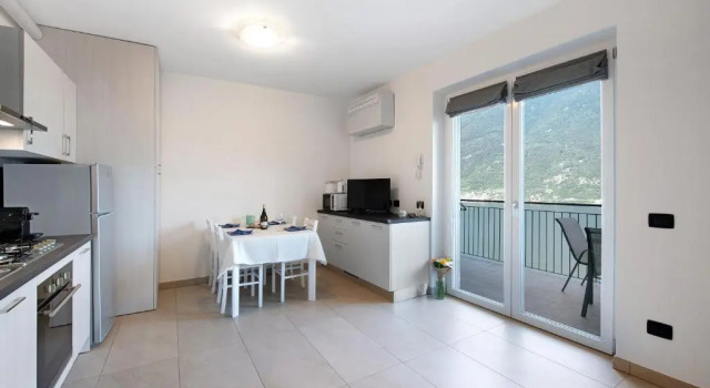 Appartamento 3 Il Tornante, Book Apartment Hotels in Como with a Pool, Swimming Pool