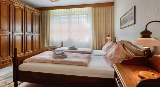 Ubernachten Sie in Schonau am Konigssee, Varaa Huoneisto Hotellit Baijeri pysäköinnillä, Pysäköinti