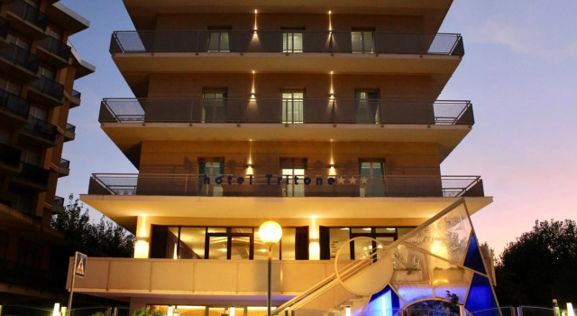 Hotel Tritone
