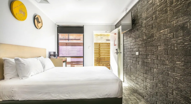 Студия Economy Nightcap at Jamison Hotel