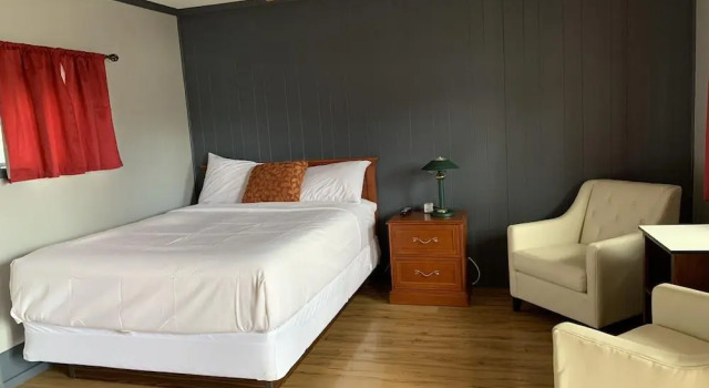 Glen Garry Motel and Cottages, Rezervovat Motel North Bay 
