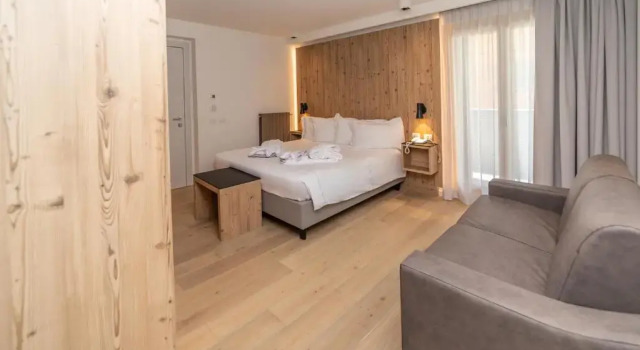 Полулюкс White Angel Hotel