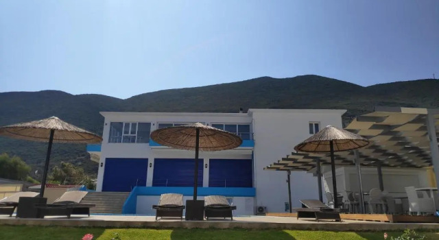 Двухместный номер Economy Surf Hotel
