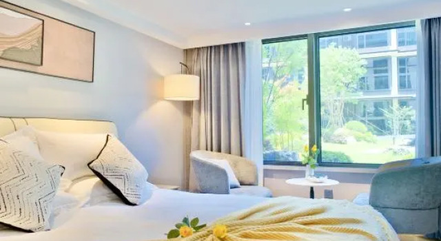 Семейный люкс с видом на сад Zhujiajian Chun Yu Autumn House Loft holiday apartment(near the mount Putuo)