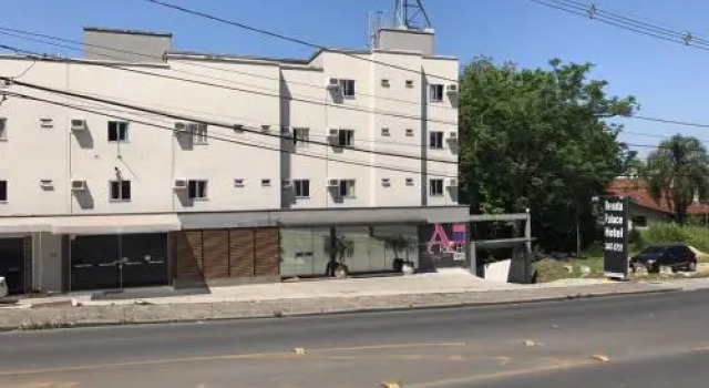 Renata Palace Hotel, Забронировать Отель Крисиума Санта-Катарина
