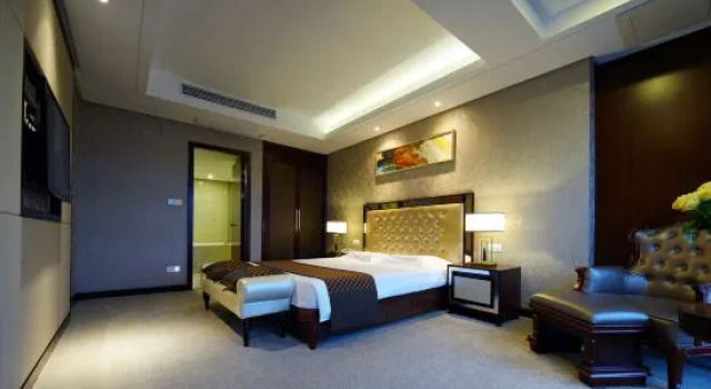 Люкс Executive Hangzhou Binjiang Maison New Century Hotel