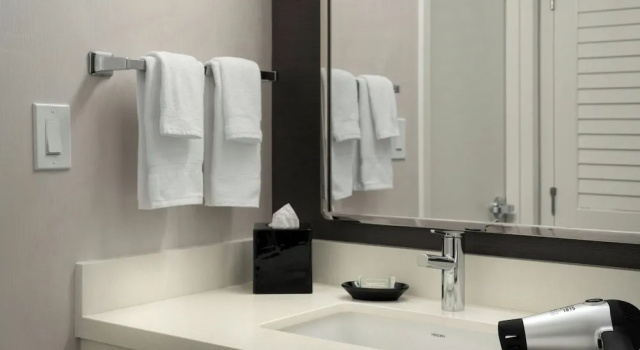 Люкс c 1 комнатой Courtyard by Marriott Portland Beaverton