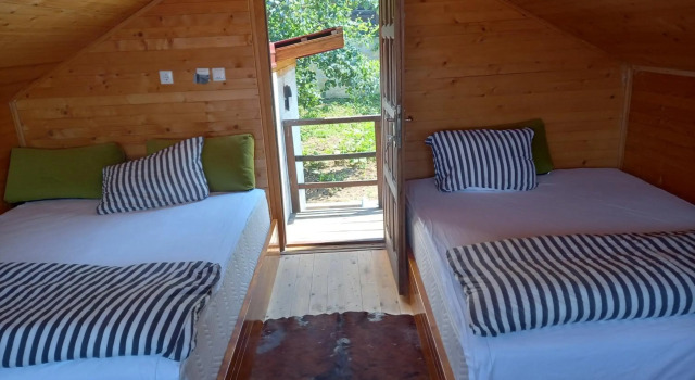 Bungalow 2- za max 5 osoba, Забронировать Отель Отели Сараево с парковкой, рядом с Old Sarajevo Clock Tower, Парковка